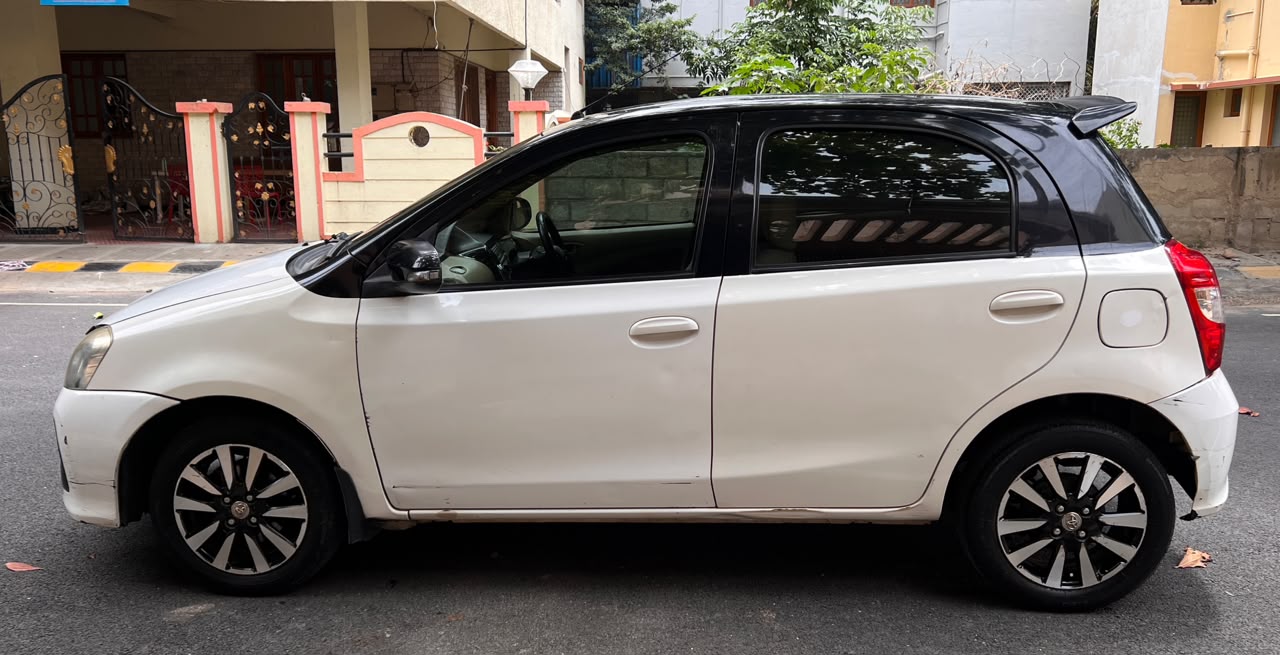 2017 Toyota Etios Liva VX