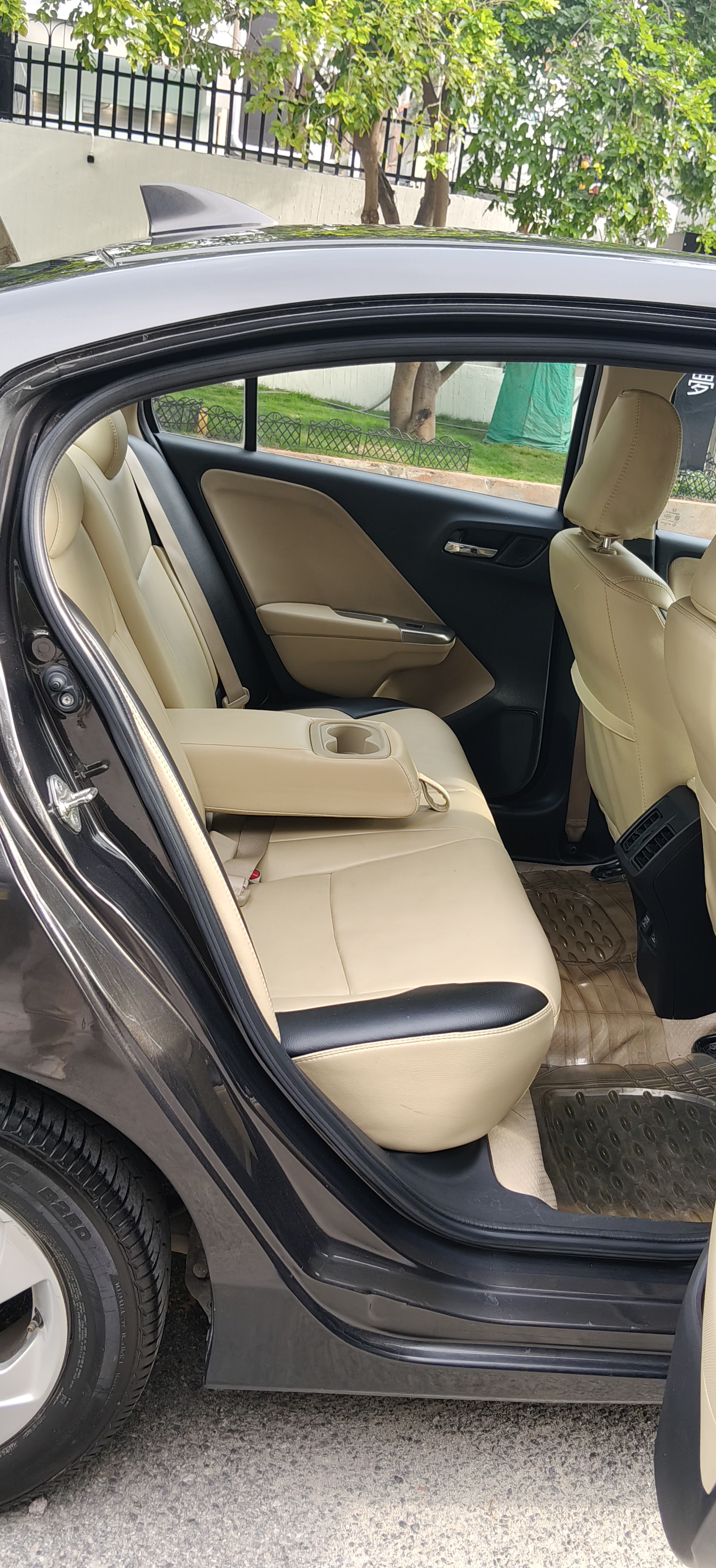 2016 Honda City V MT Petrol BS IV