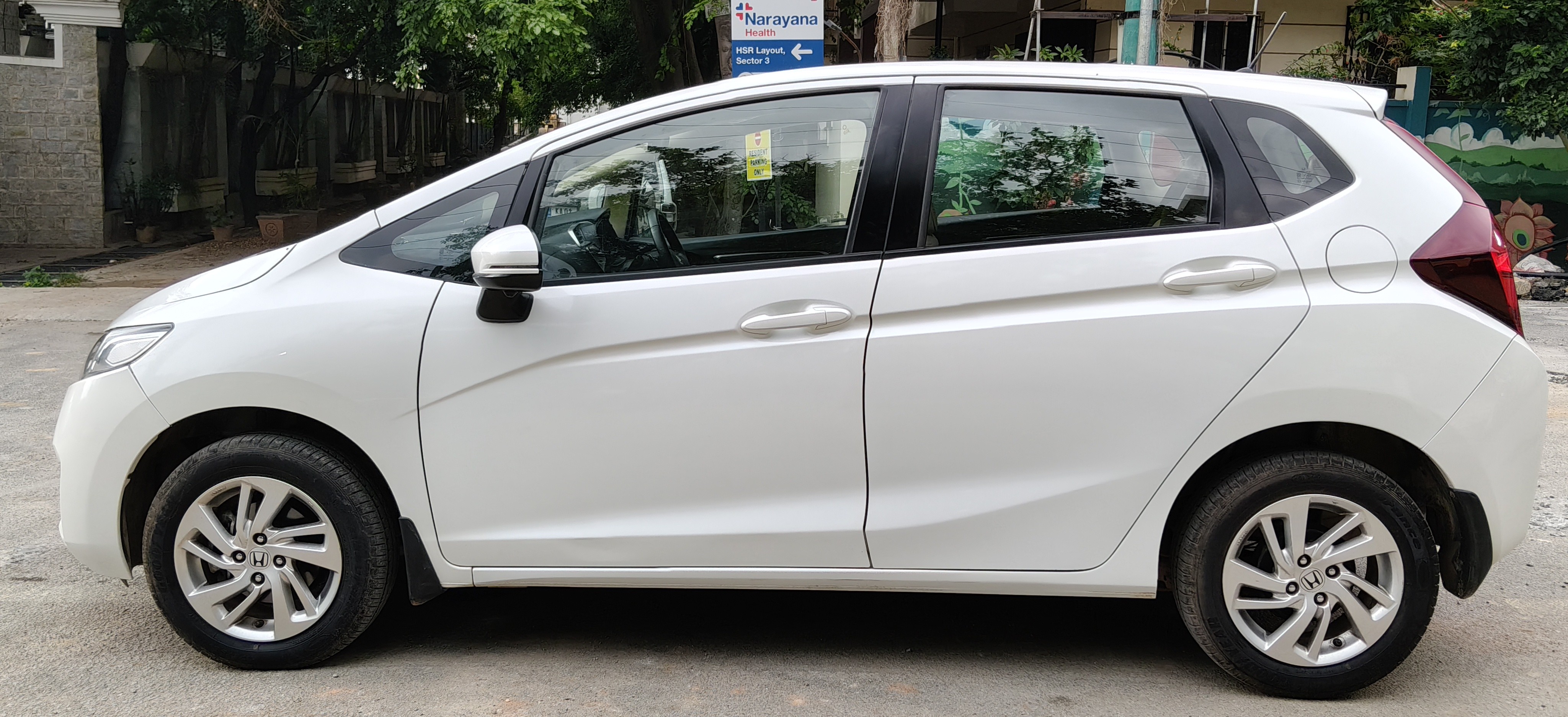 2016 Honda Jazz V CVT Petrol BS IV