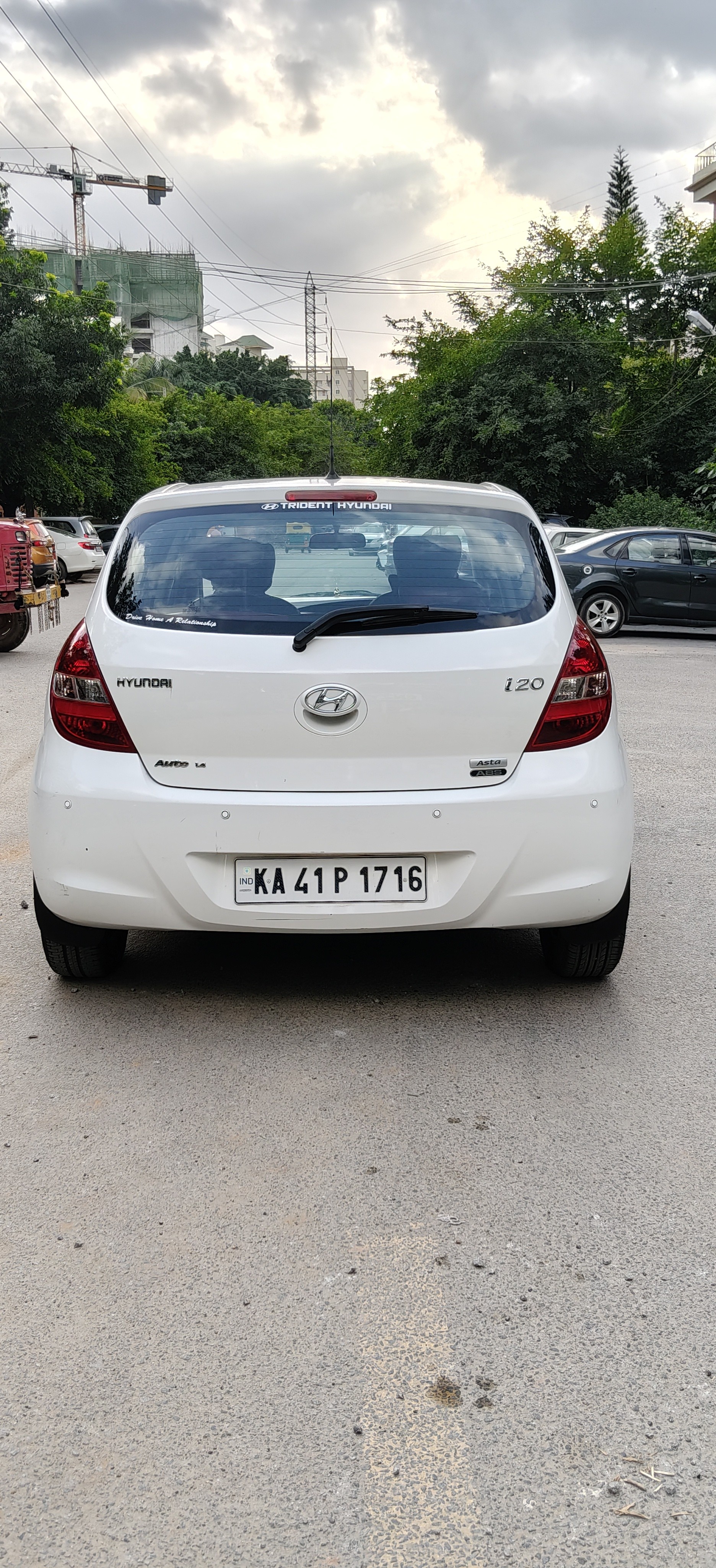 2011 Hyundai i20 1.4 Asta Diesel AT AVN