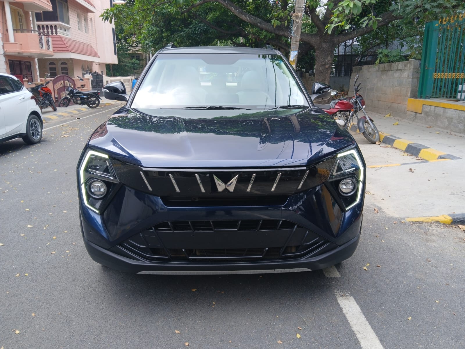 2024 Mahindra XUV 3XO AX7 1.2 TGDi AT