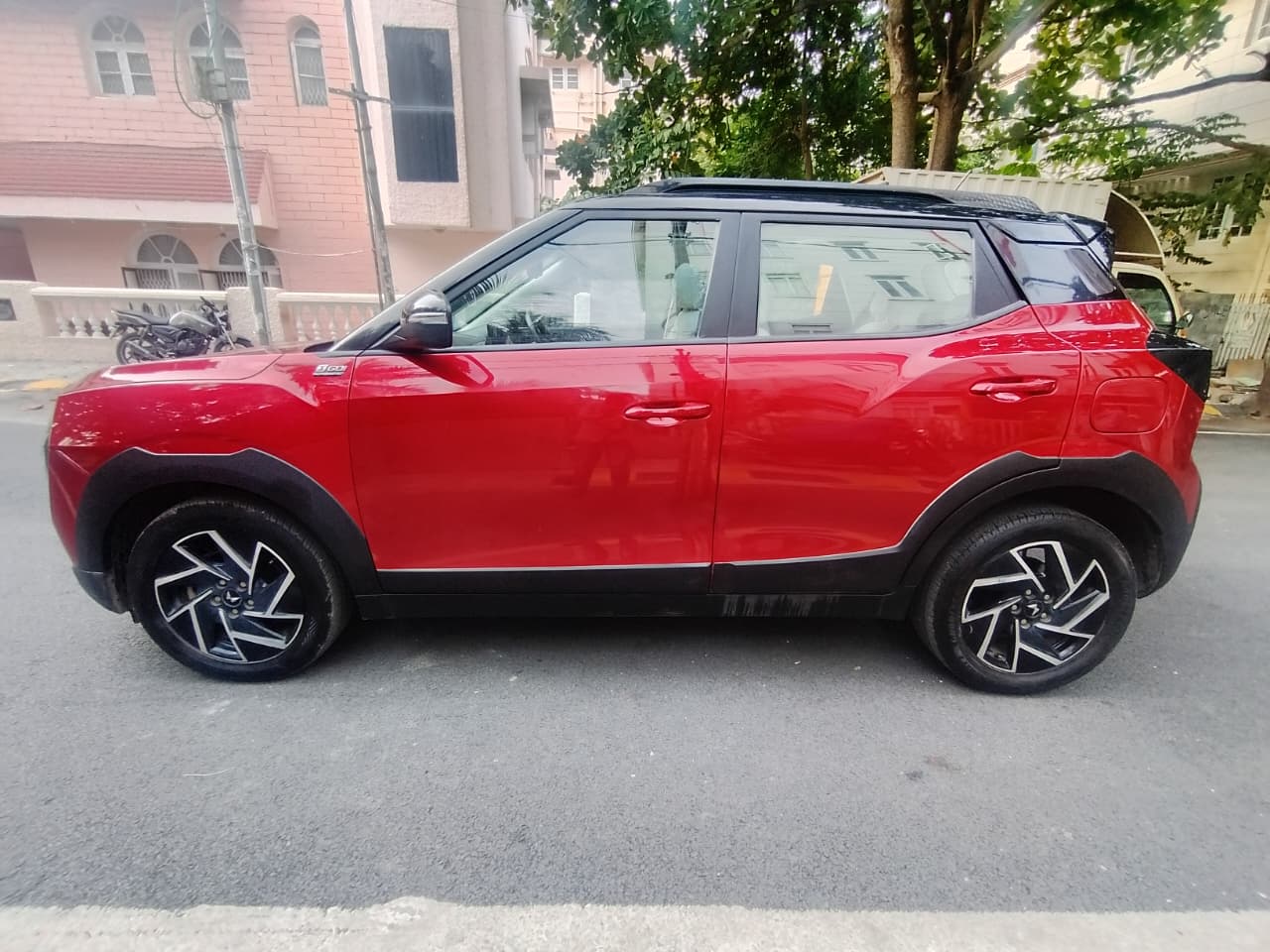 2024 Mahindra XUV 3XO AX7 1.2 TGDi AT
