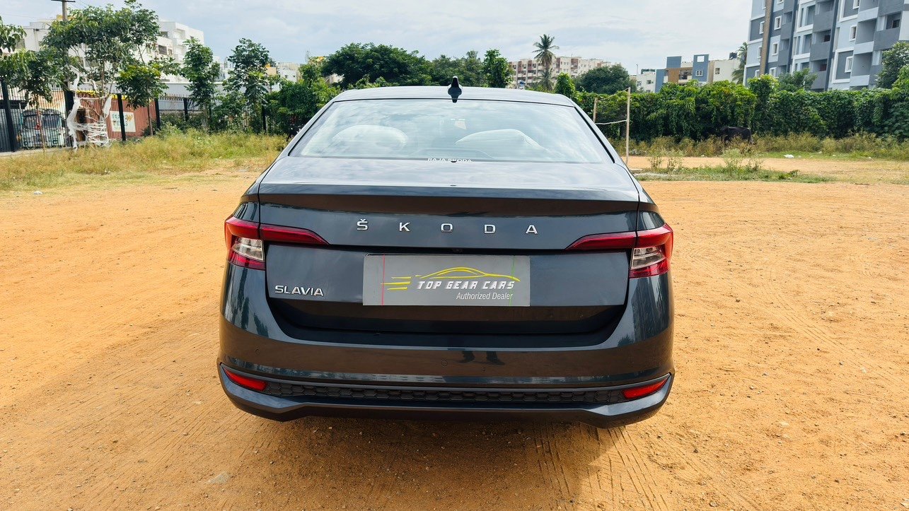 2022 Skoda Slavia Ambition 1.0 TSI MT