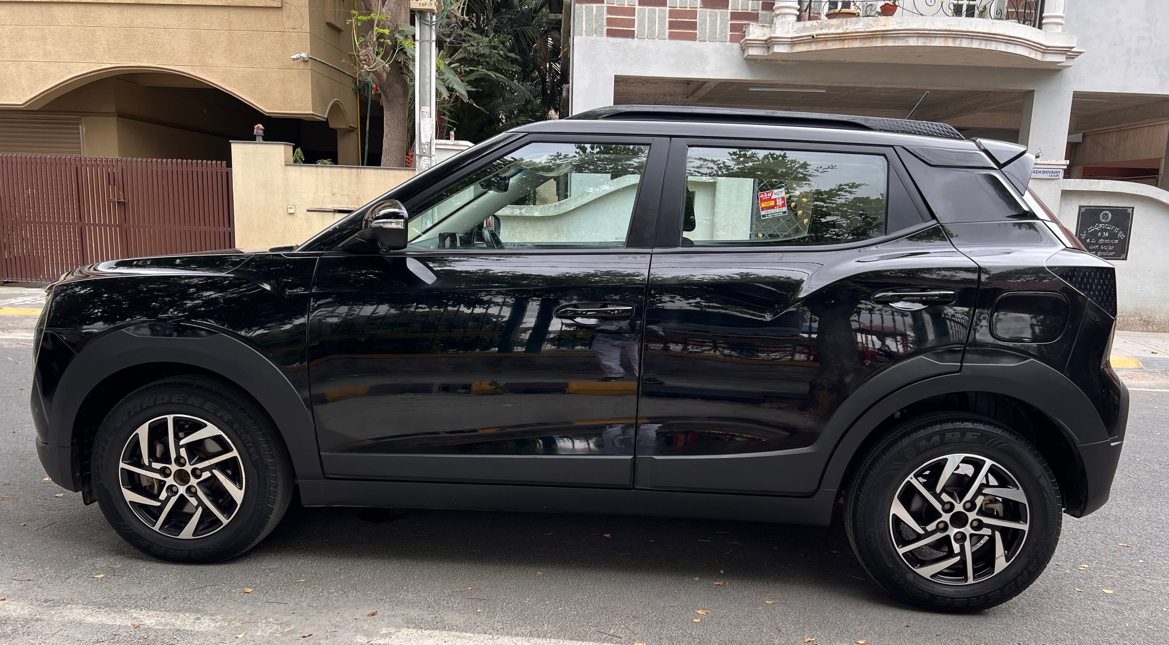 2024 Mahindra XUV 3XO AX5 1.2 L TCMPFi AT