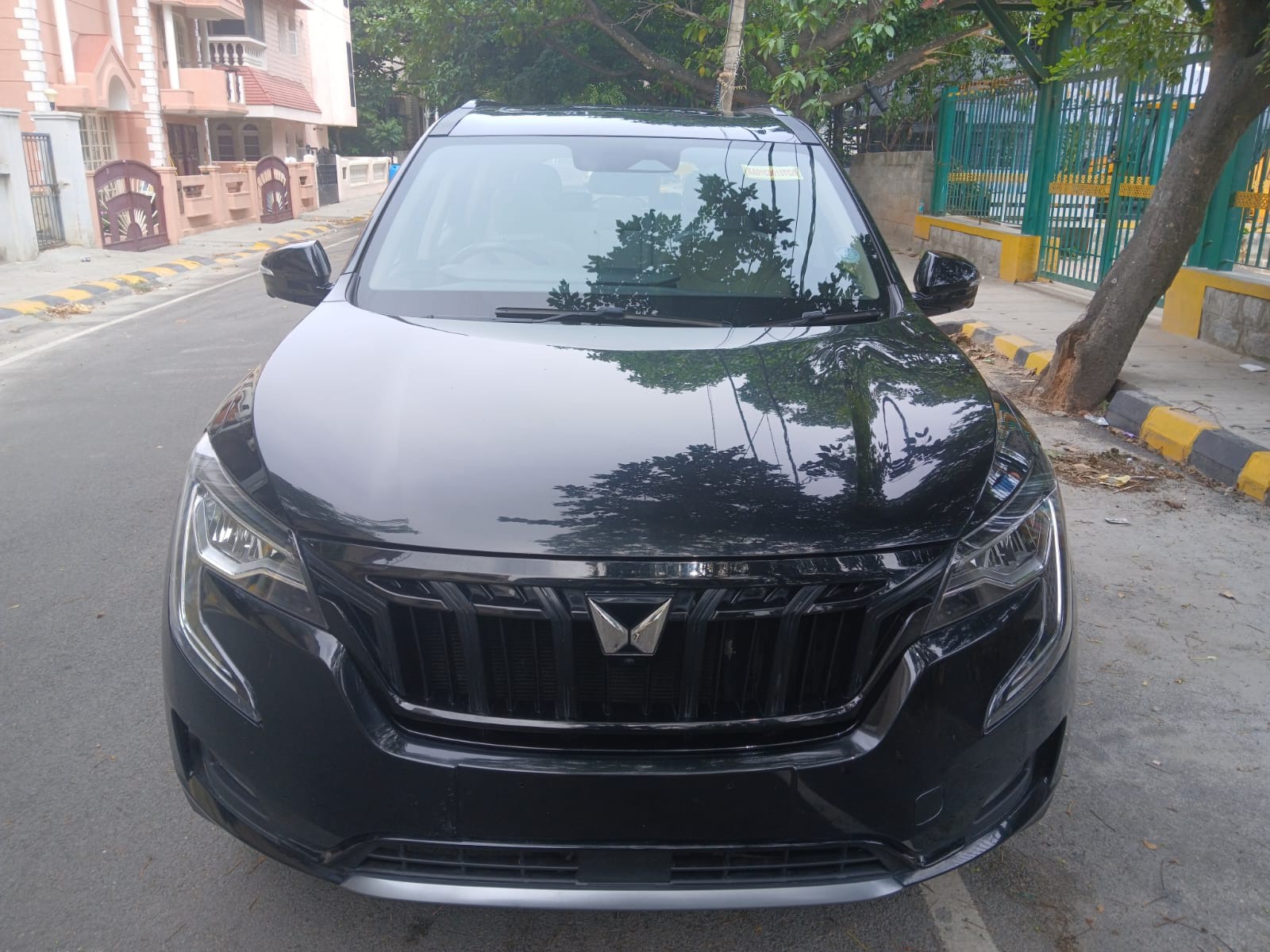 2024 Mahindra XUV700 MX Petrol MT 7 STR