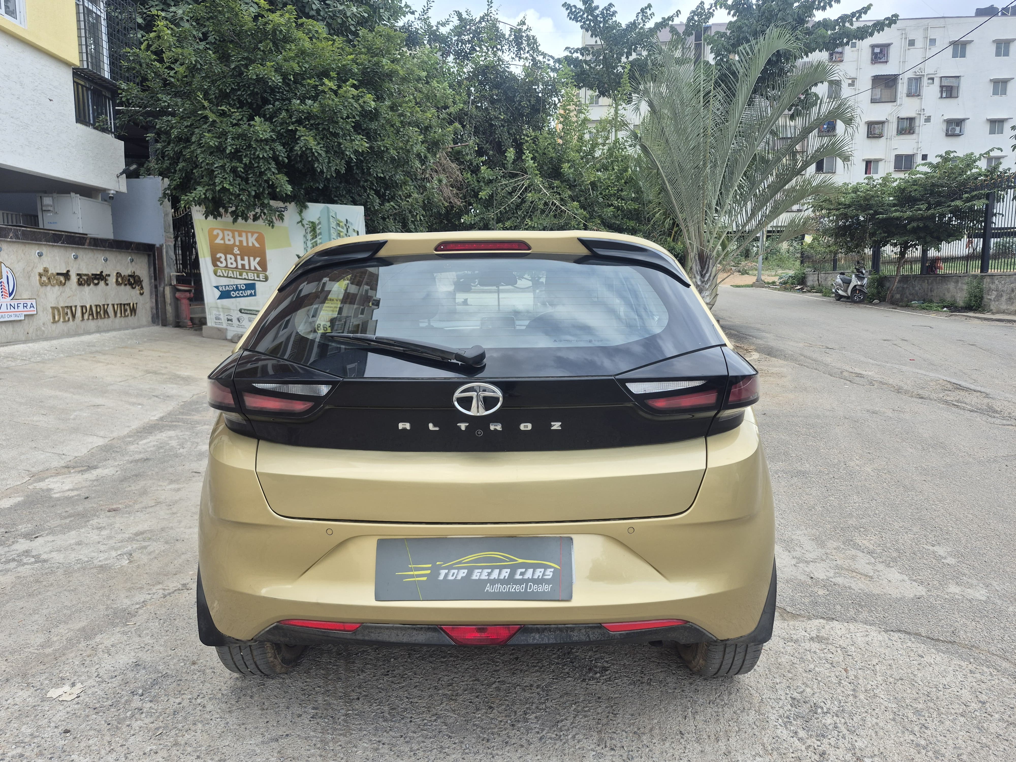 2020 Tata Altroz XZ Petrol