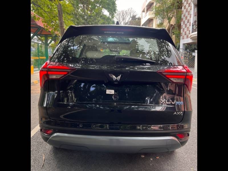 2024 Mahindra XUV700 MX Petrol MT 7 STR