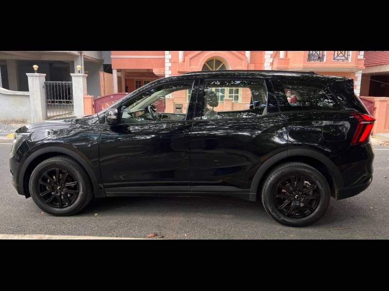 2024 Mahindra XUV700 MX Petrol MT 7 STR
