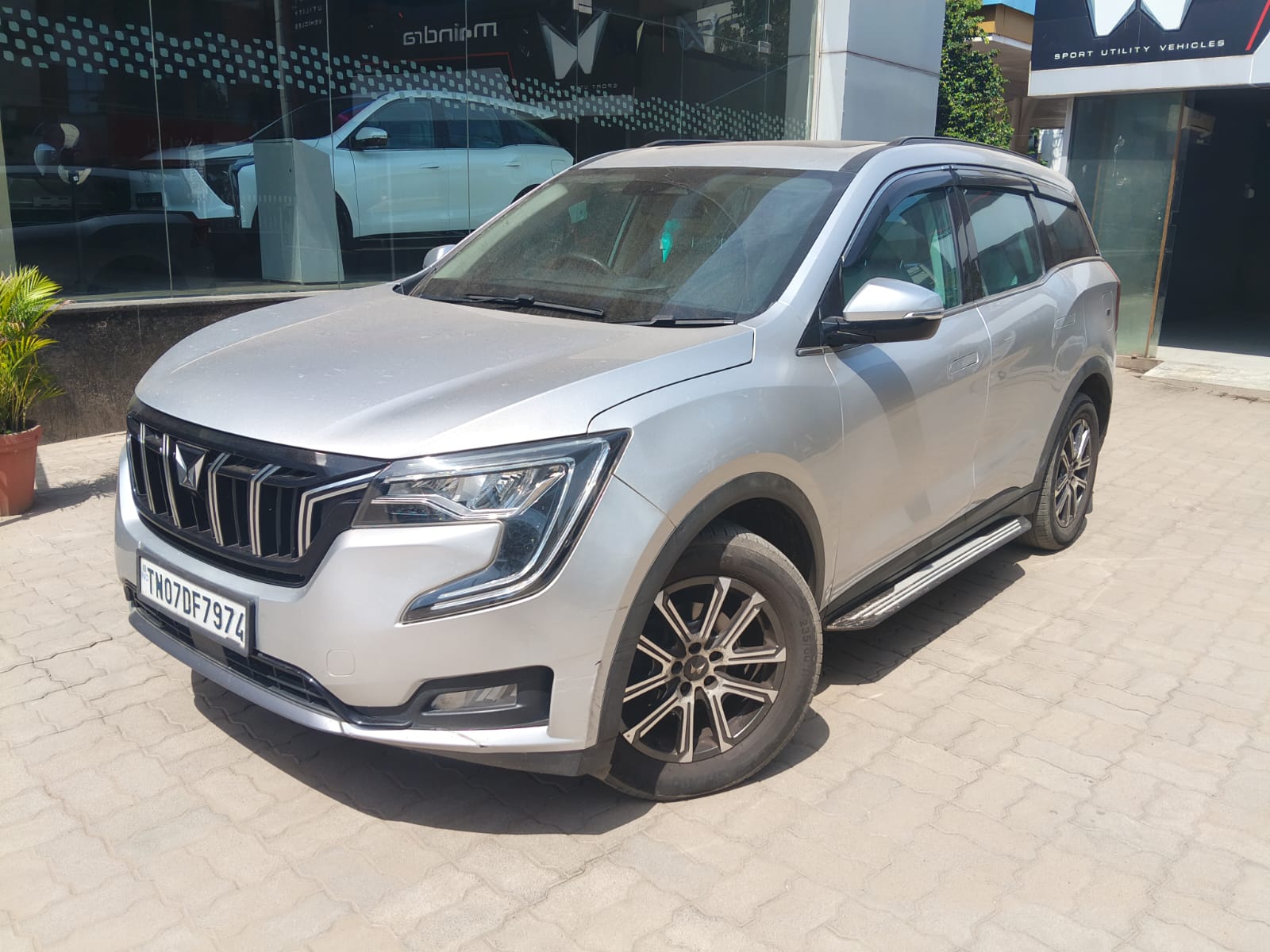 Used 2023 Mahindra XUV700