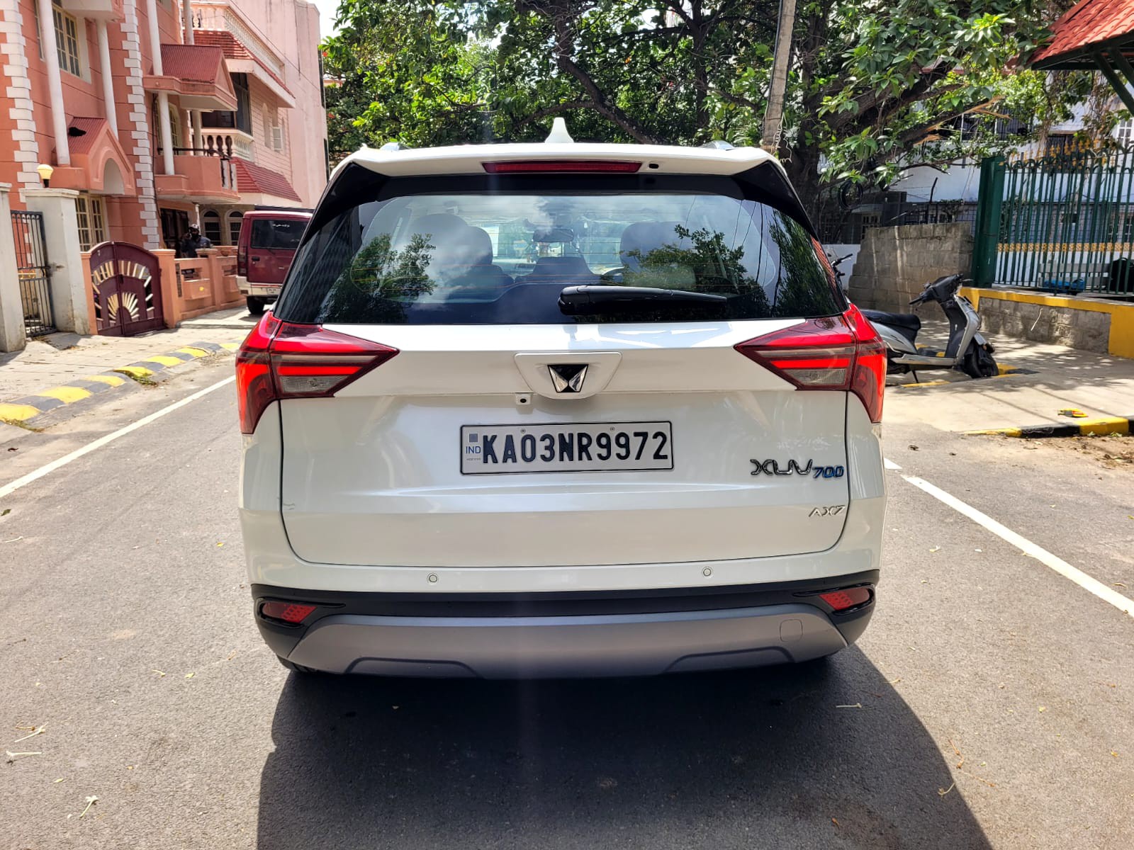 2023 Mahindra XUV700 AX7 MT Diesel 7 STR