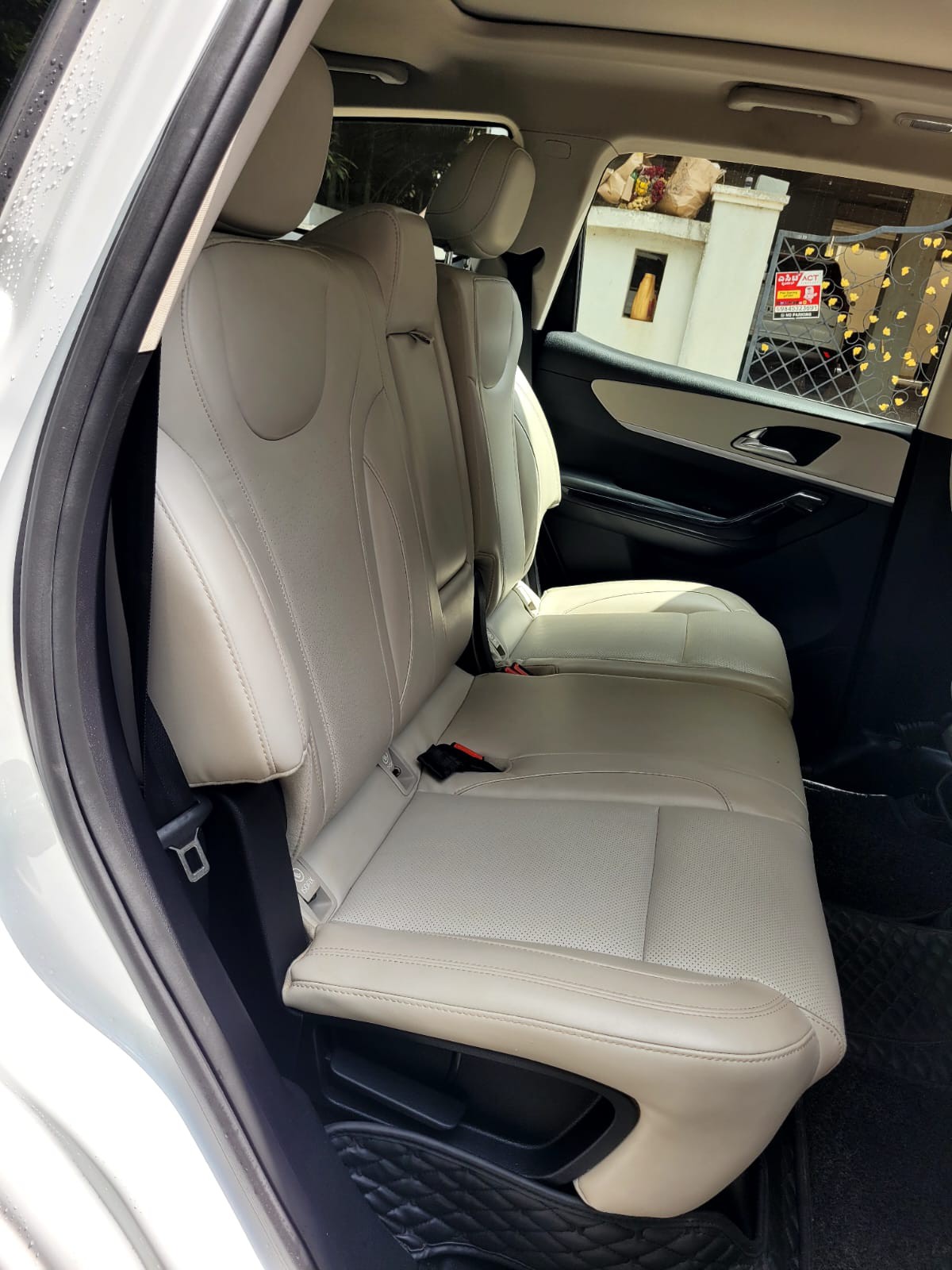 2023 Mahindra XUV700 AX7 MT Diesel 7 STR