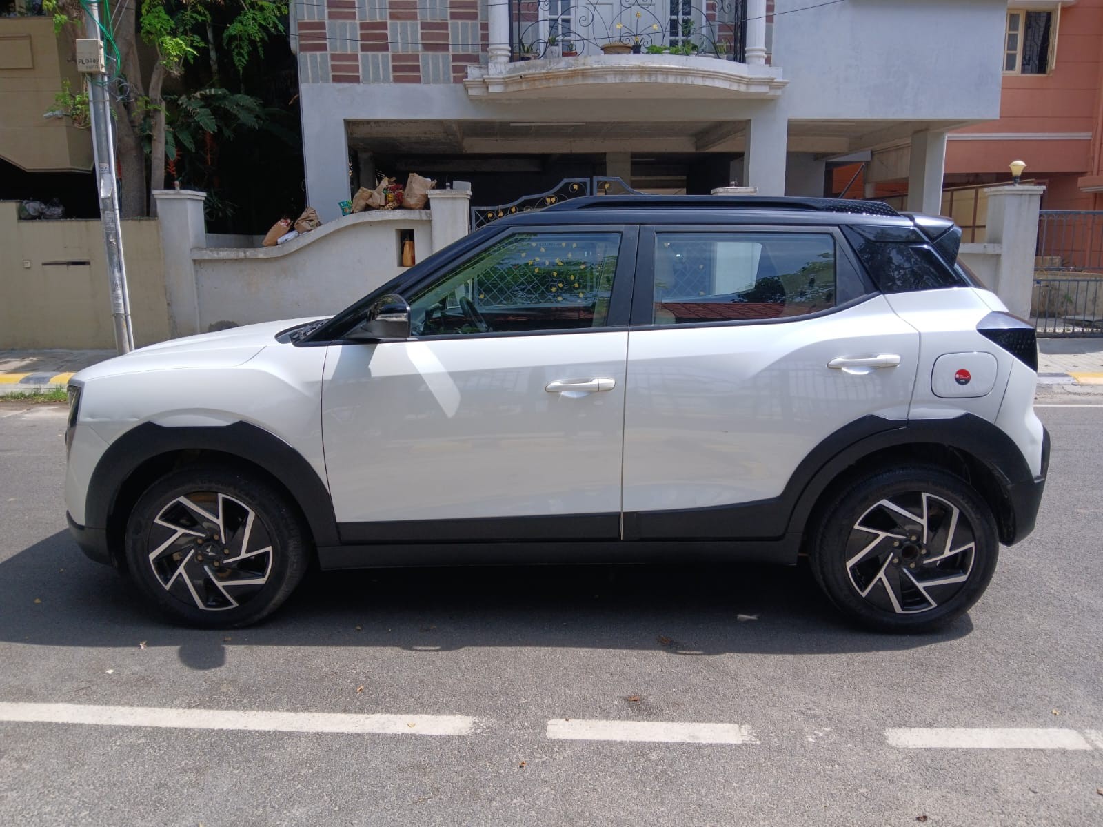2024 Mahindra XUV 3XO MX2