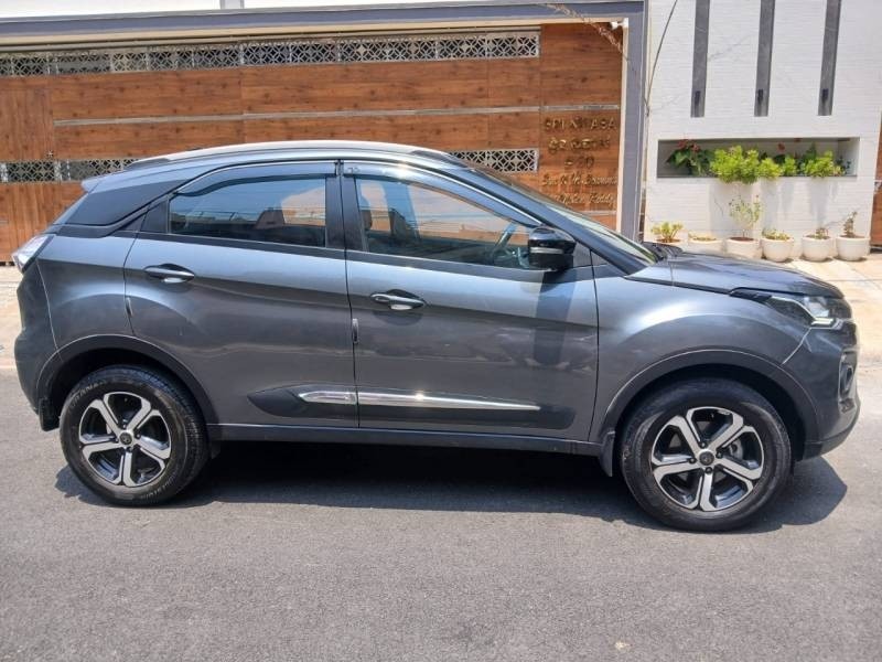 2023 Tata Nexon Revotron XZA Plus Luxs AMT