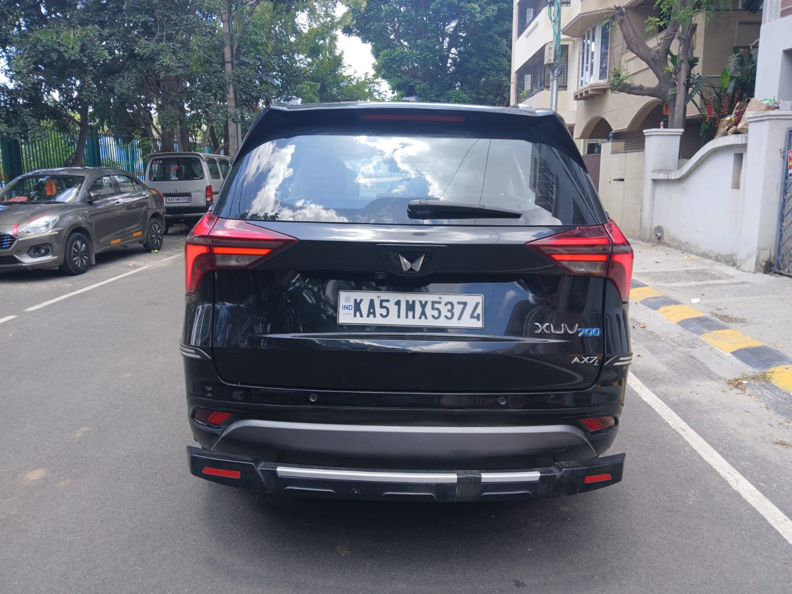 2024 Mahindra XUV700 MX Diesel MT 7 STR
