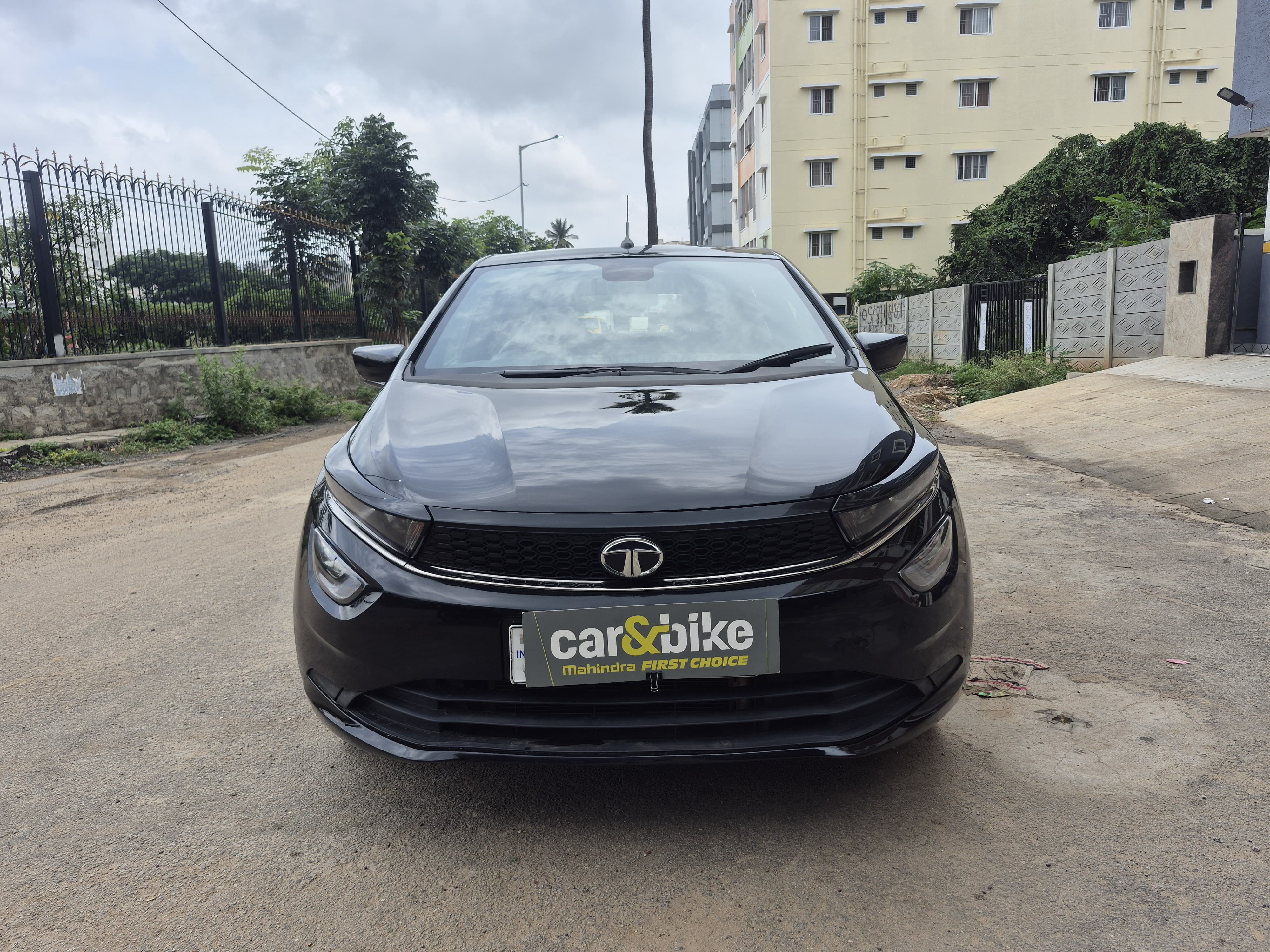 2022 Tata Altroz XZ Plus TC Dark Petrol