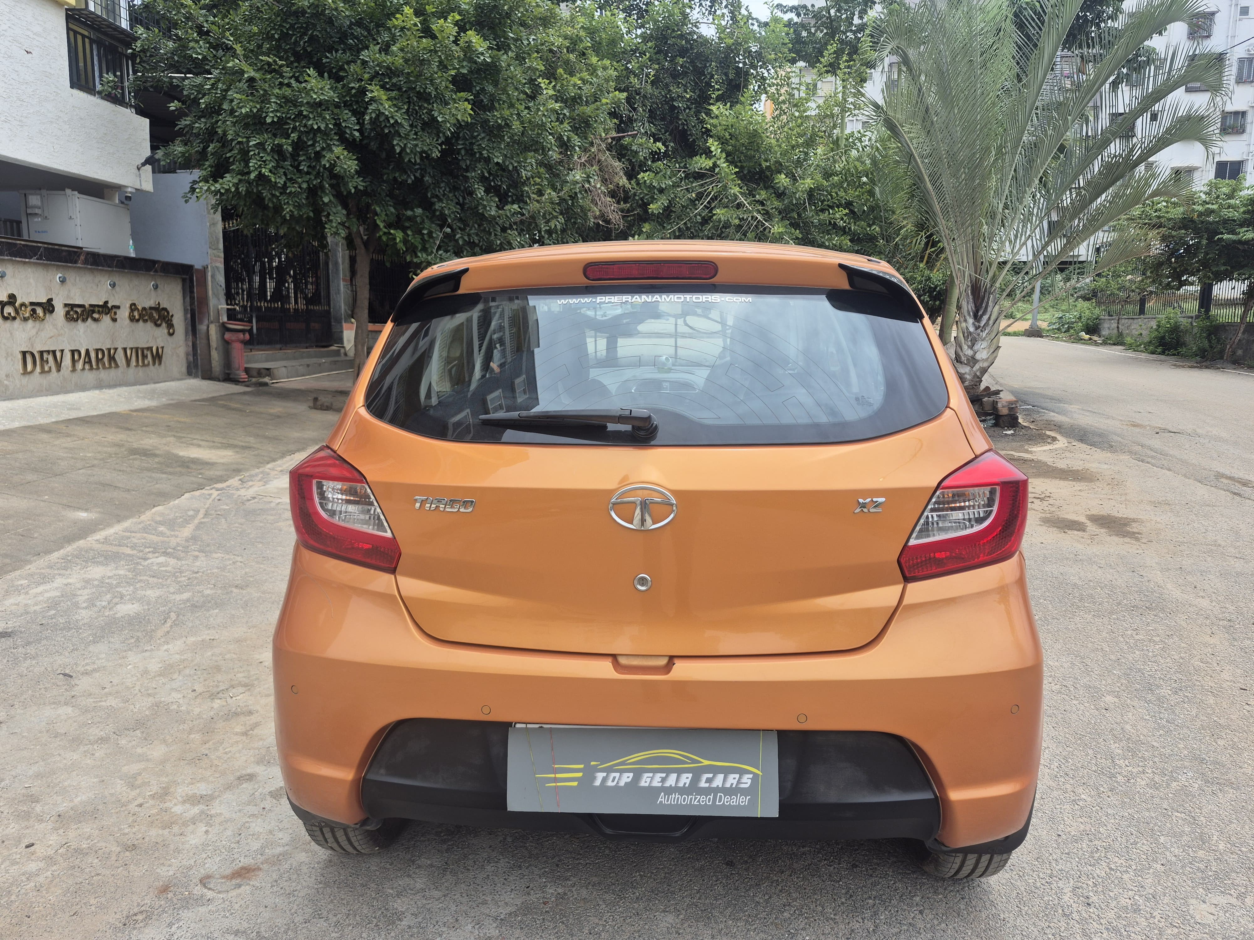 2017 Tata Tiago Revotron XZ [2016-2022]