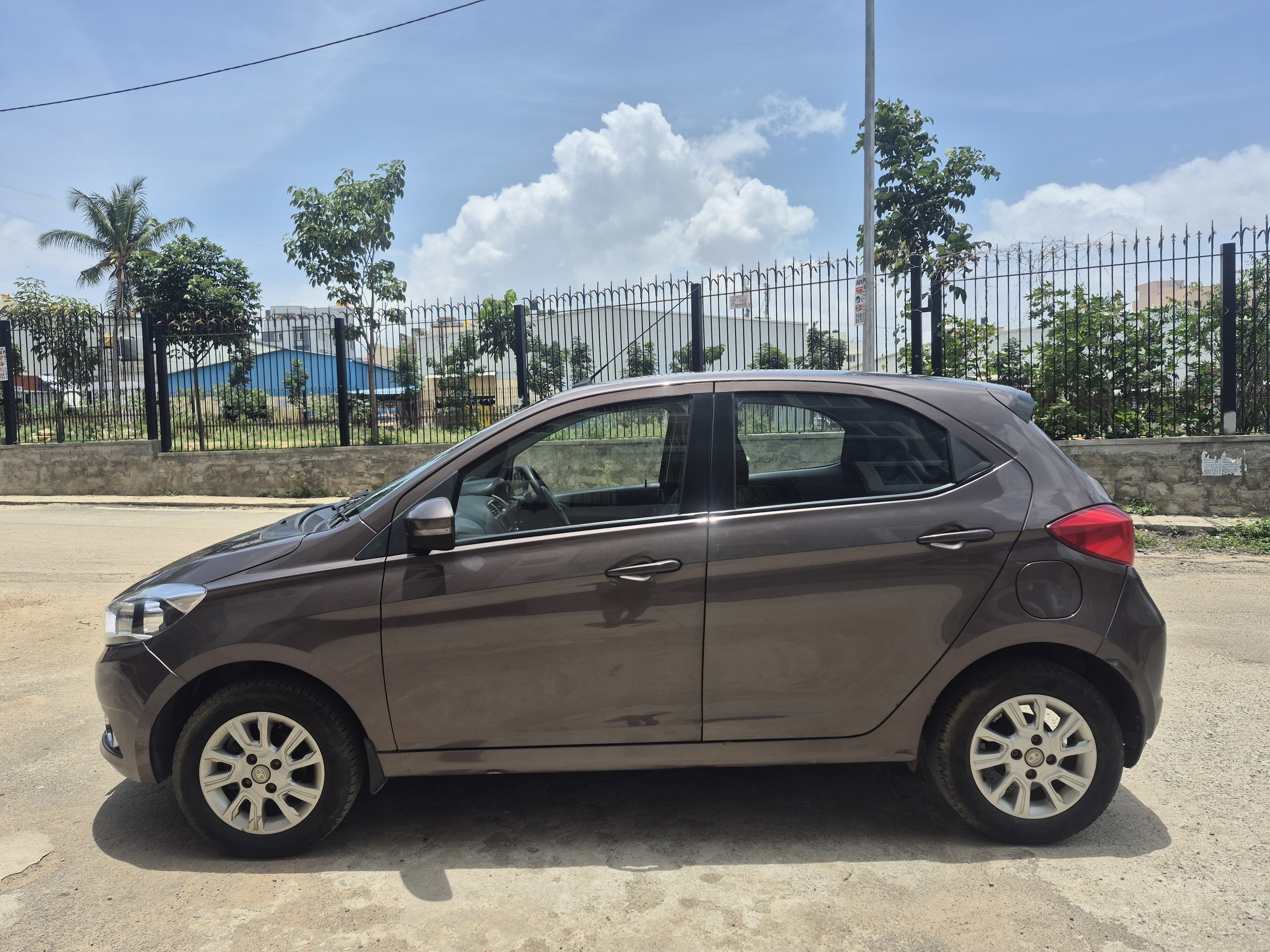 2018 Tata Tiago Revotron XZA AMT[2017-2022]