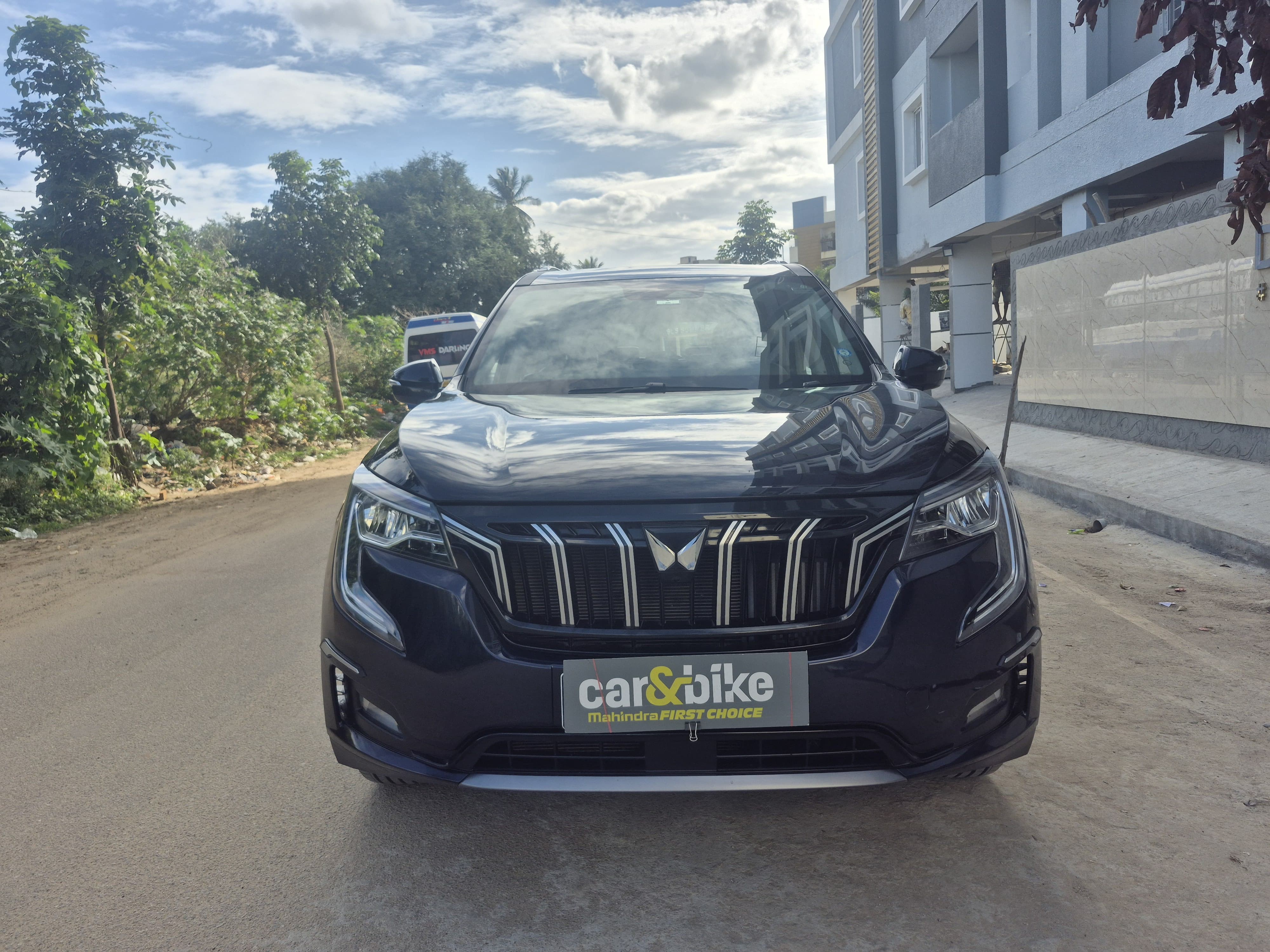 2024 Mahindra XUV700 AX7 MT Petrol 7 STR