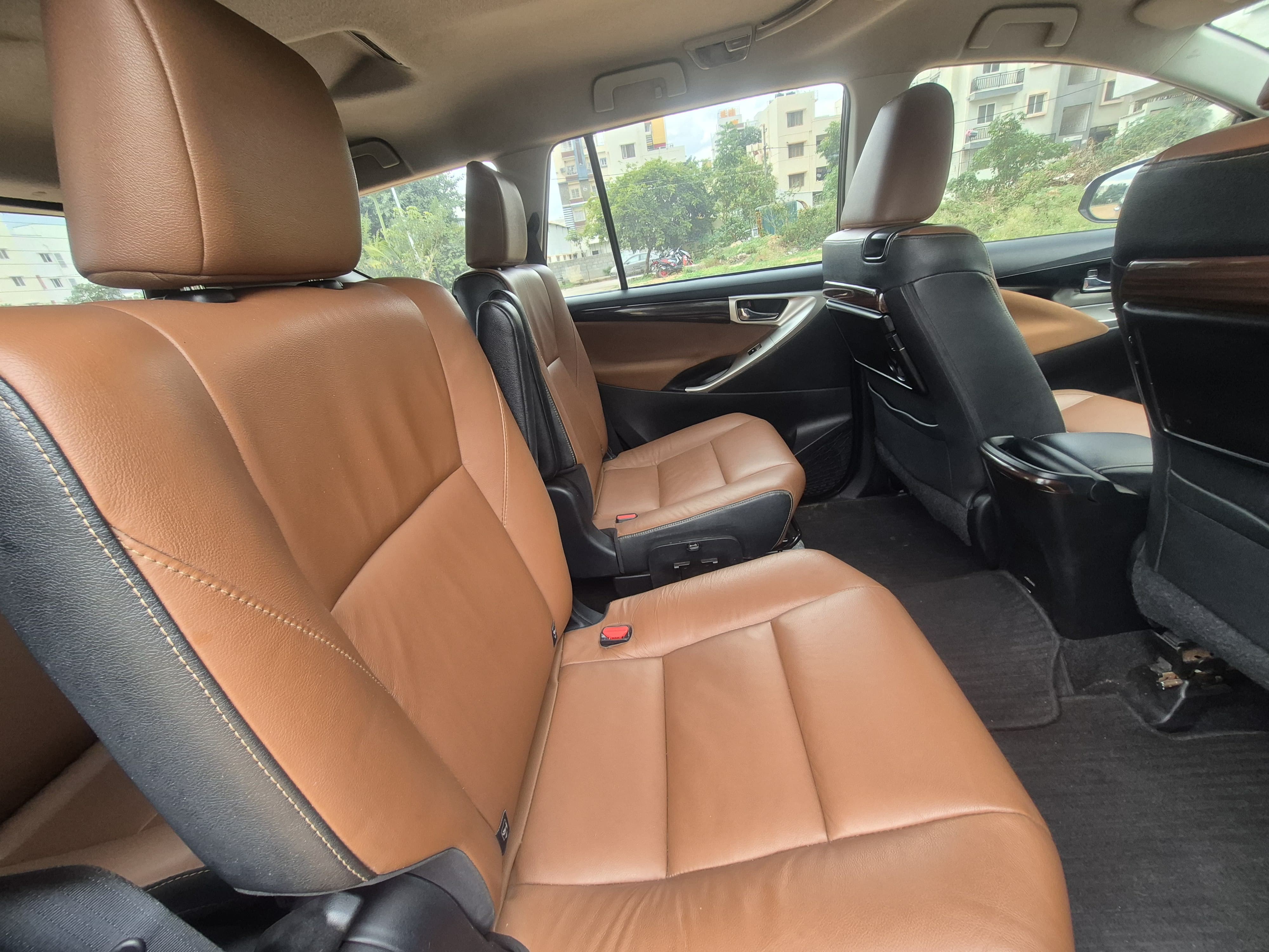 2016 Toyota Innova Crysta 2.8 ZX AT 7-Seater