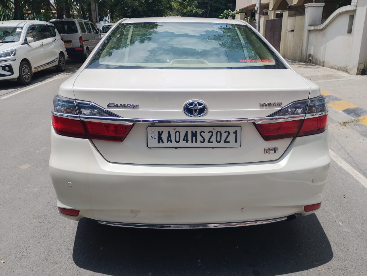 2016 Toyota Camry Hybrid BS IV