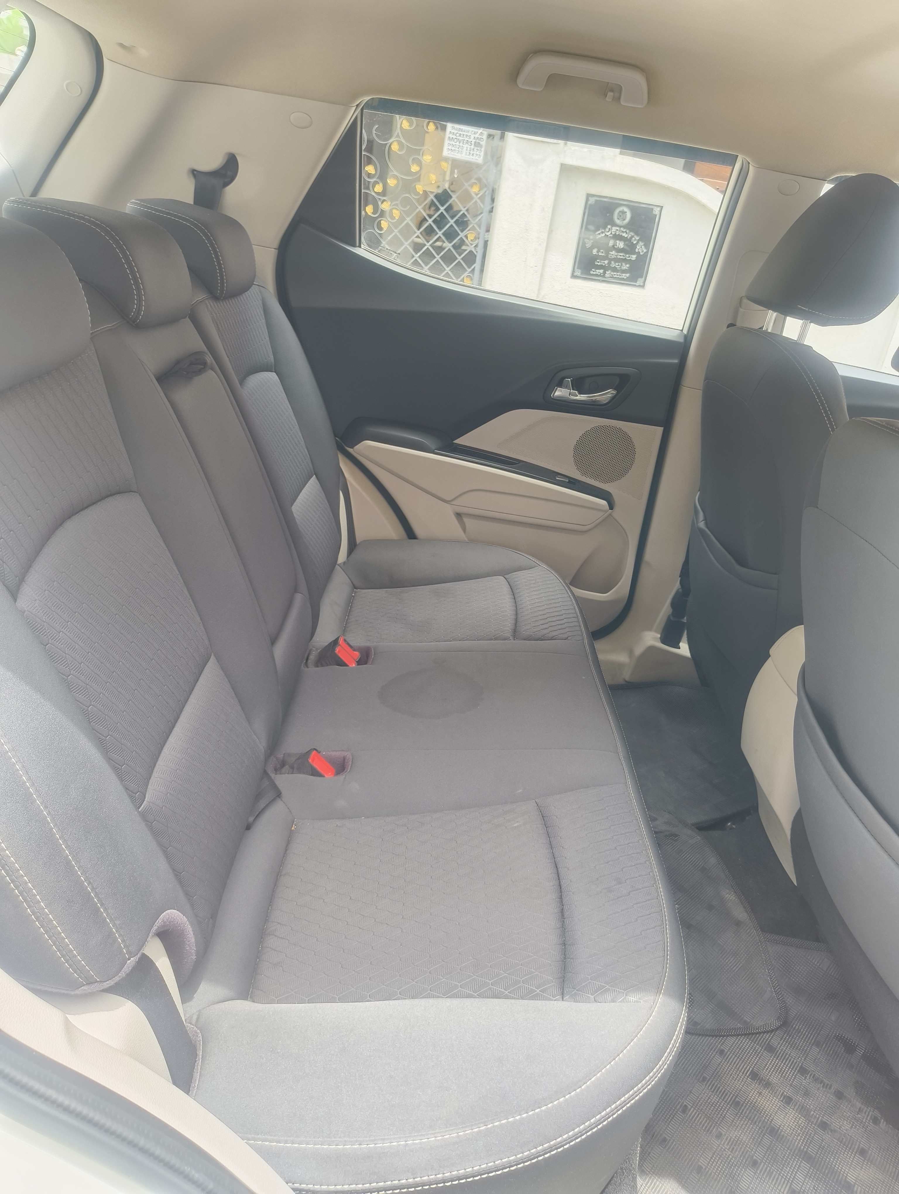 2019 Mahindra XUV300 W8 Diesel BS IV