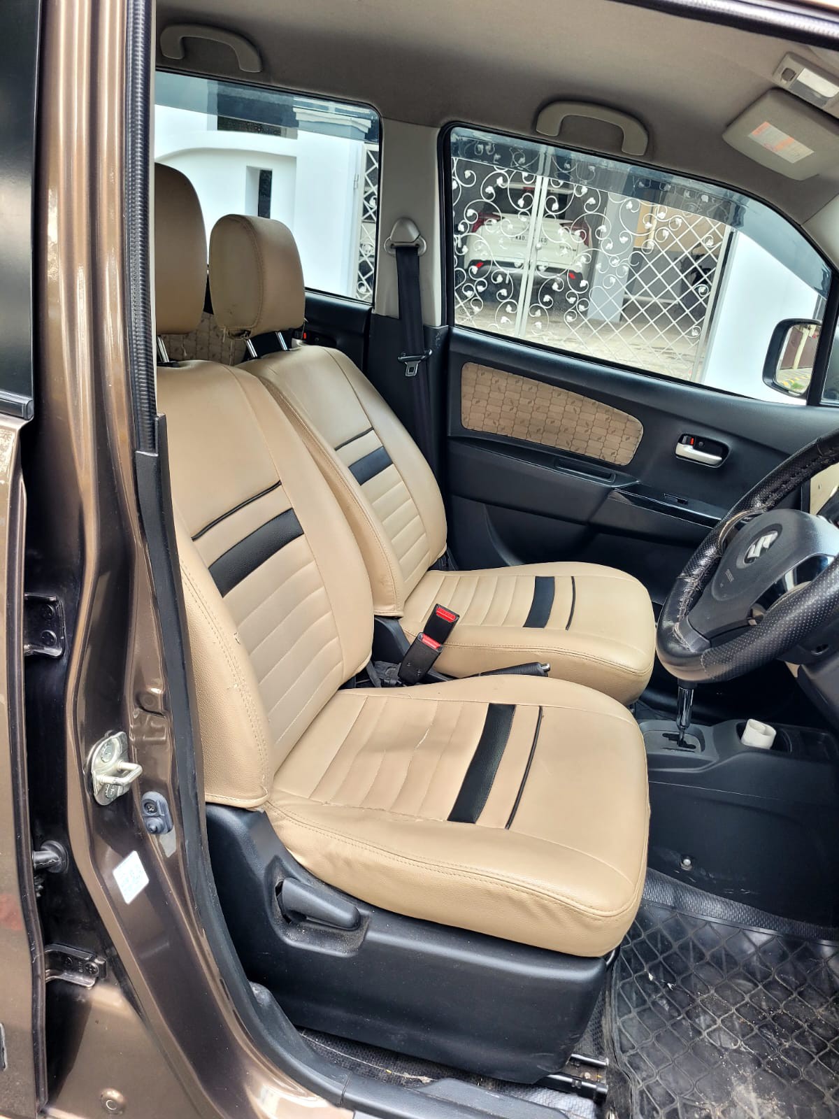2017 Maruti Suzuki Wagon R VXI AMT Optional