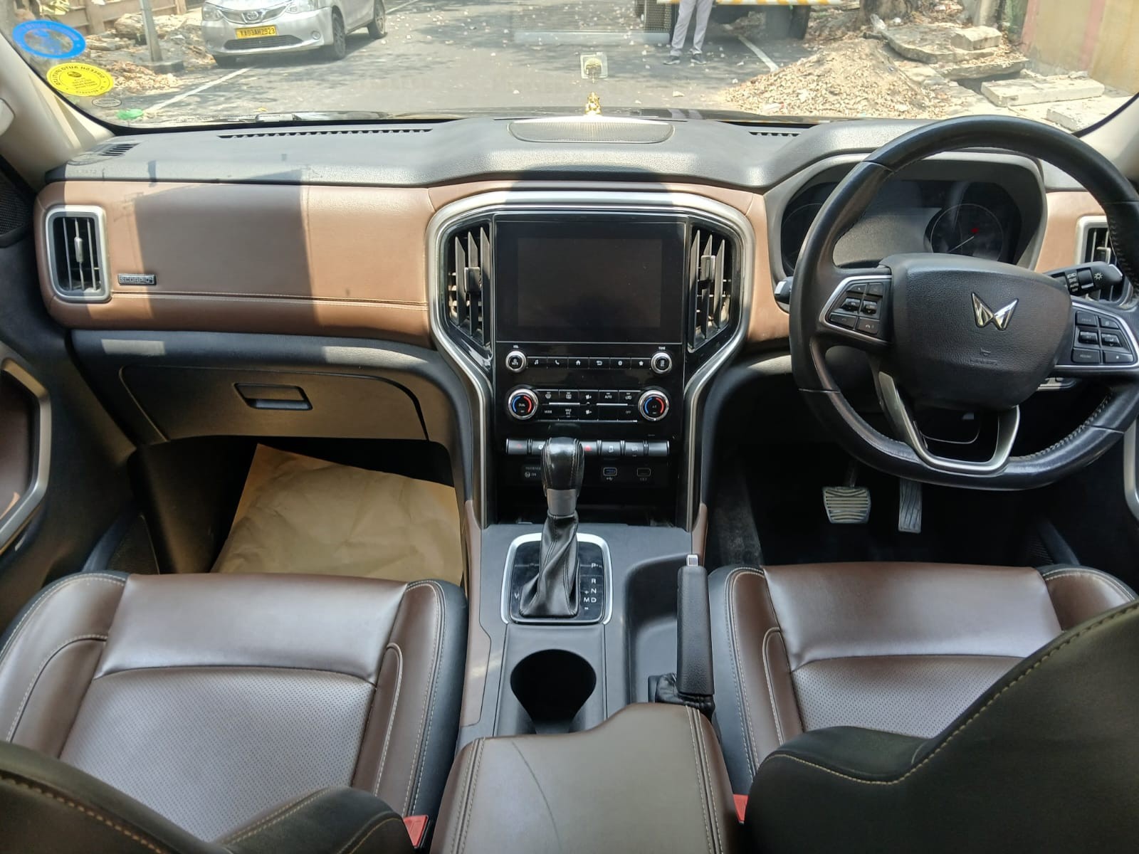 2022 Mahindra Scorpio-N Z8 7 STR Petrol