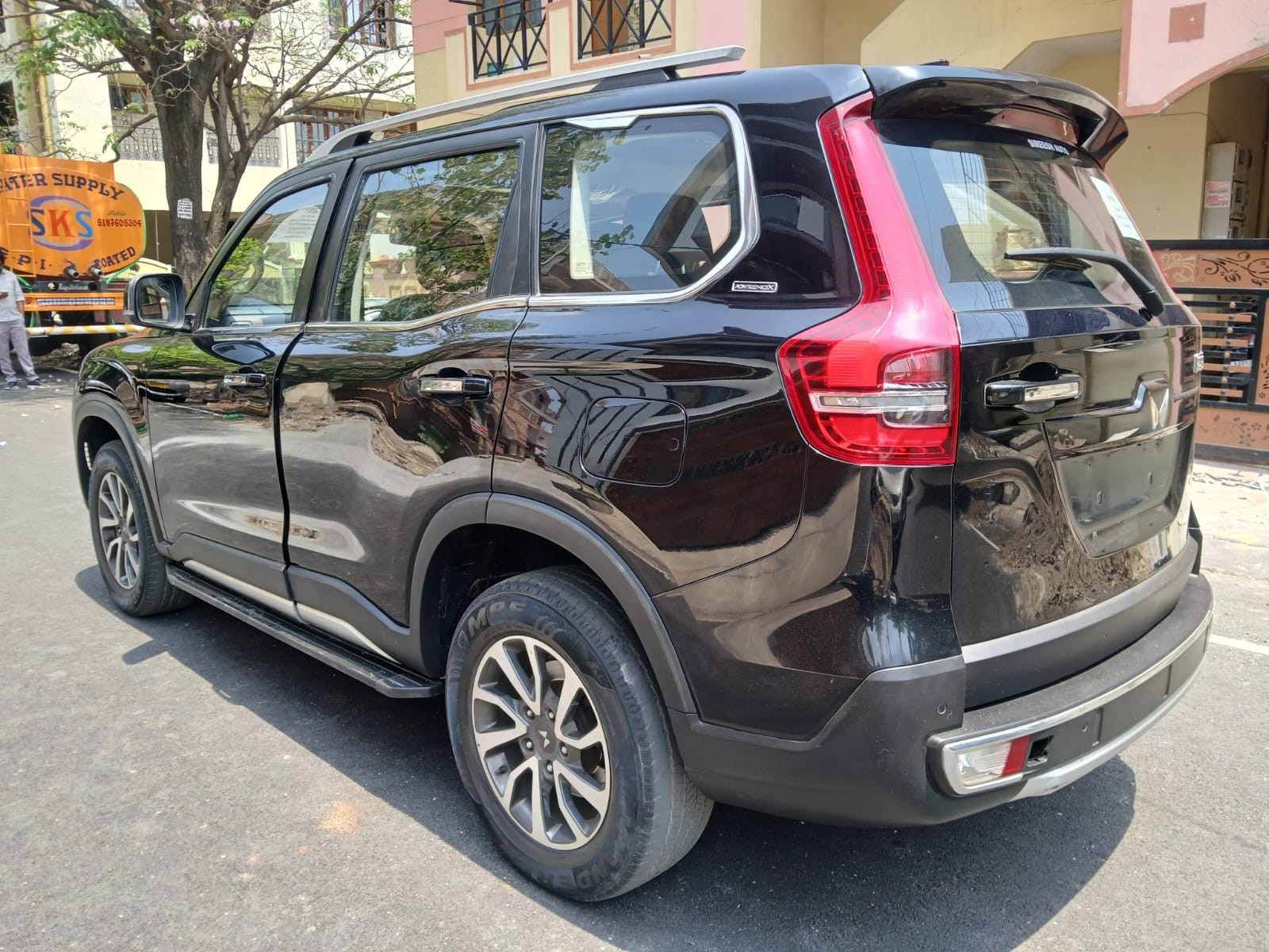 2022 Mahindra Scorpio-N Z8 7 STR Petrol