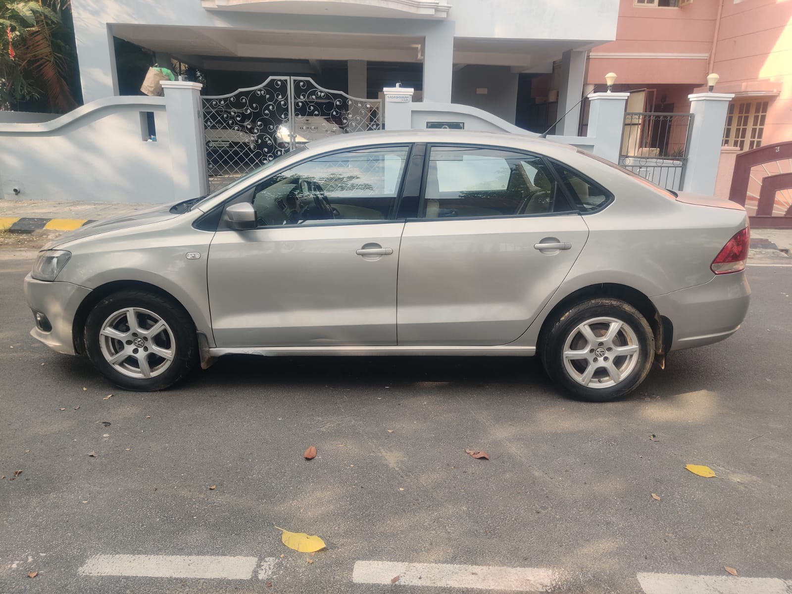 2012 Volkswagen Vento 1.6 Highline Diesel