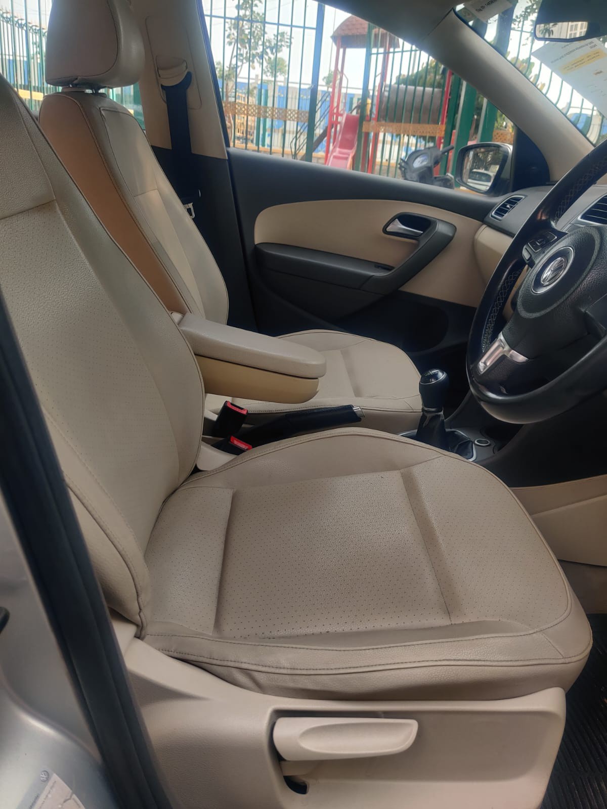 2012 Volkswagen Vento 1.6 Highline Diesel