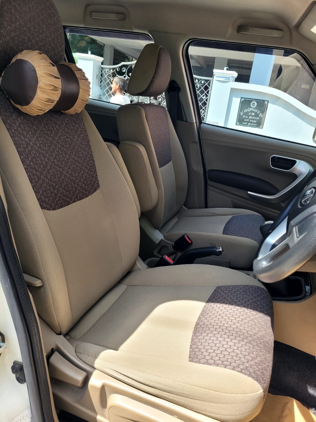 2017 Mahindra TUV300 T8 100HP