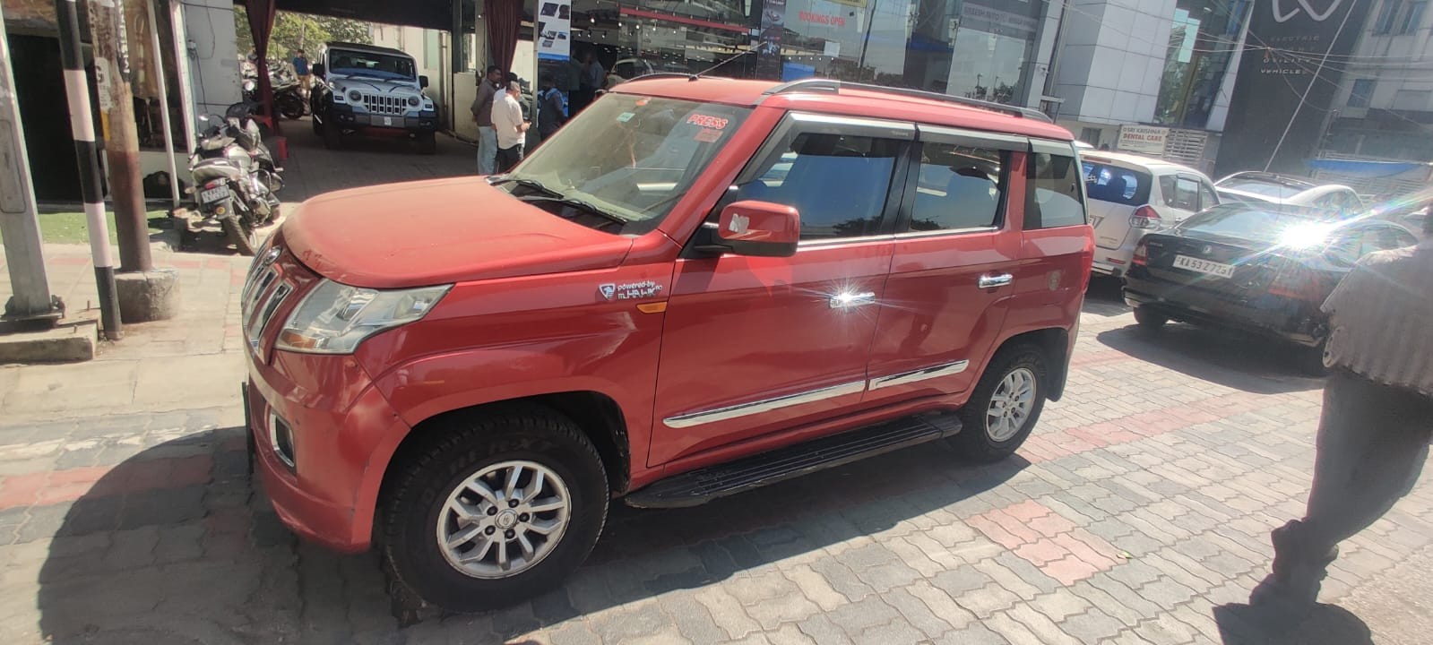 2015 Mahindra TUV300 T8