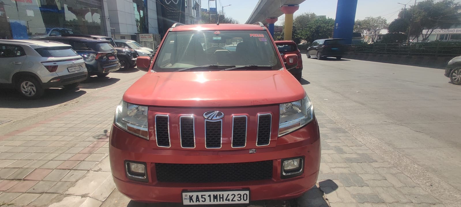 2015 Mahindra TUV300 T8