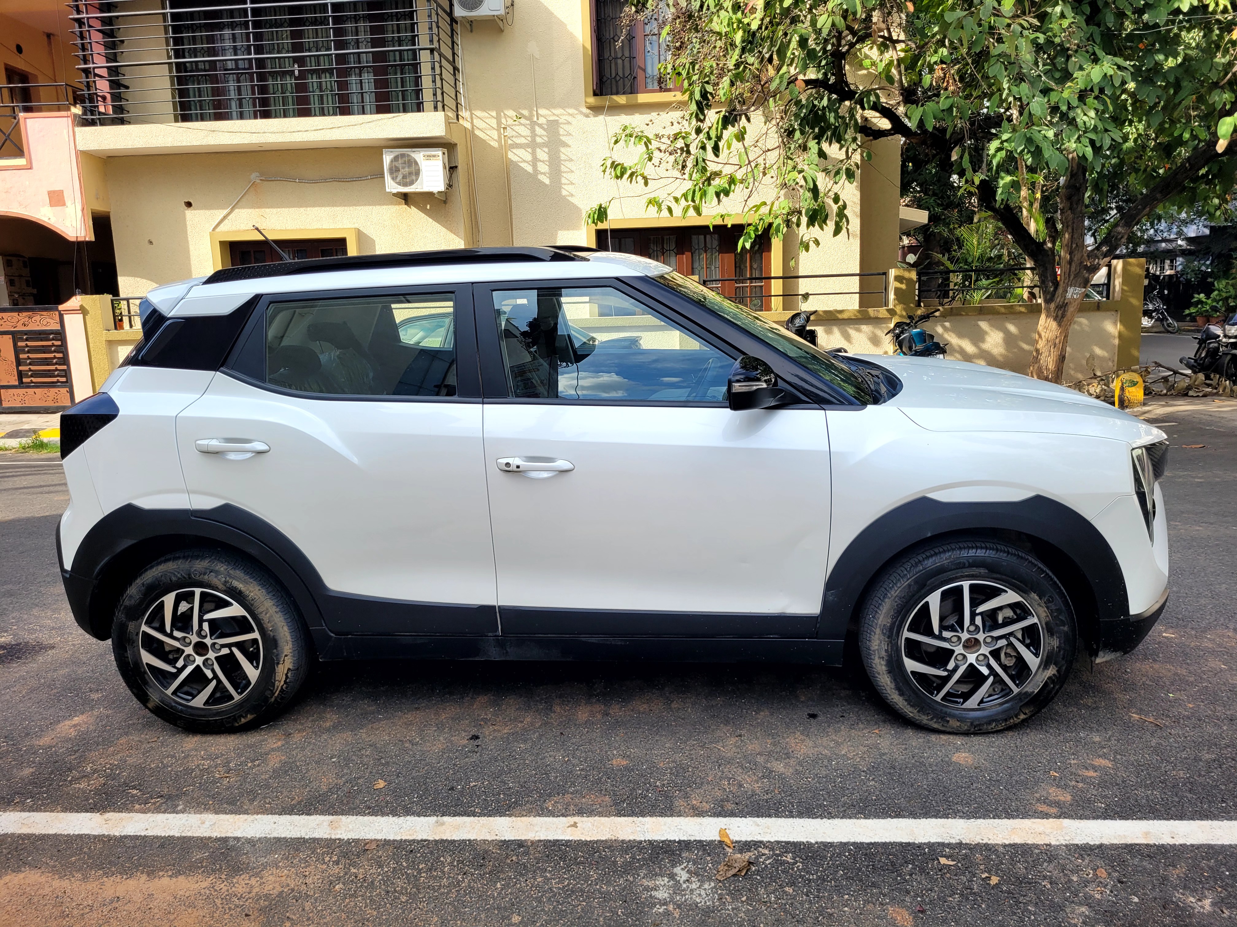 2024 Mahindra XUV 3XO AX5 1.2 L TCMPFi