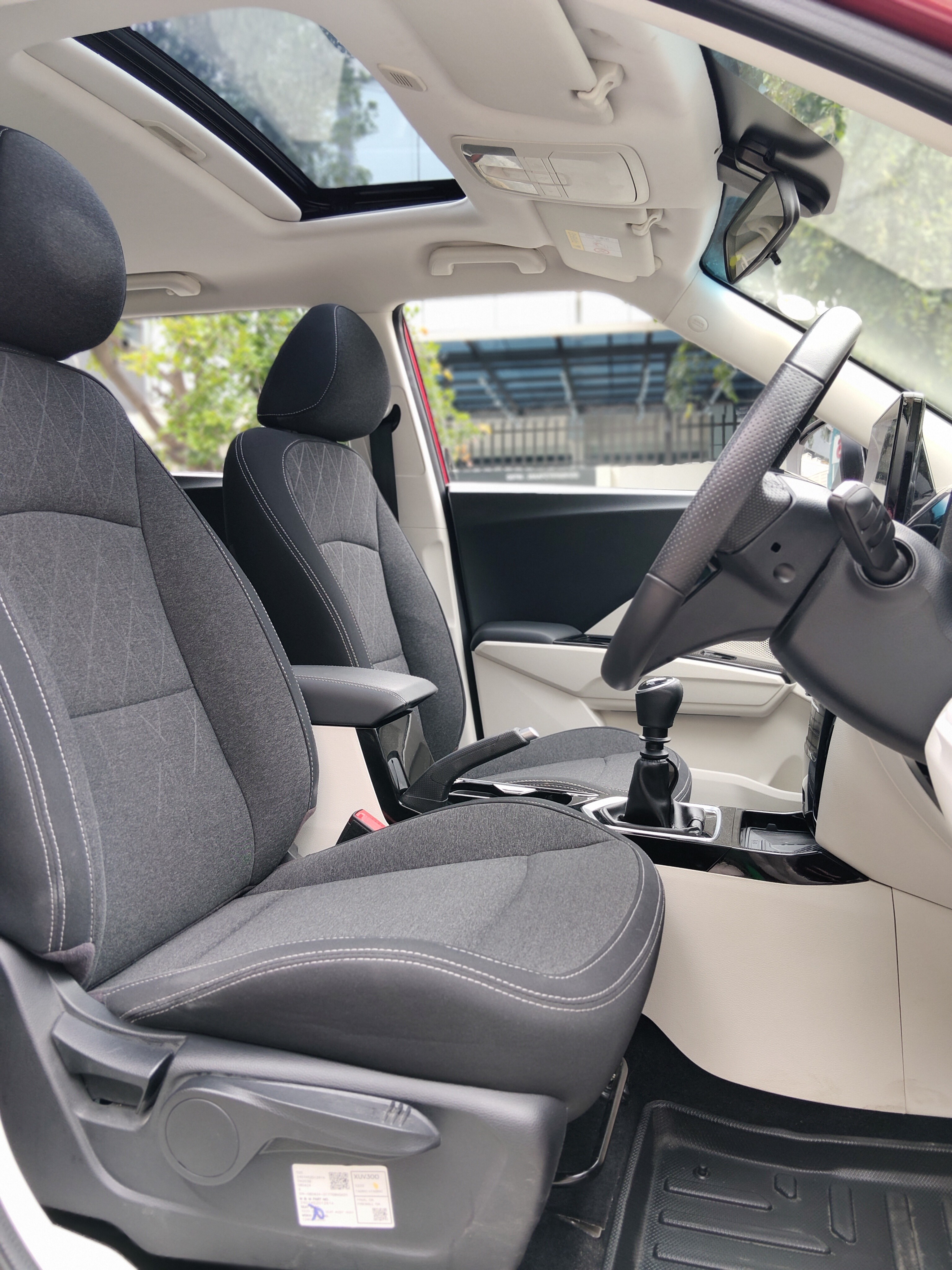 2024 Mahindra XUV 3XO AX5L 1.2 TGDi